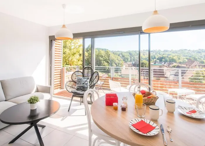 Belle Vue Avec Jacuzzi Privatif Villa *