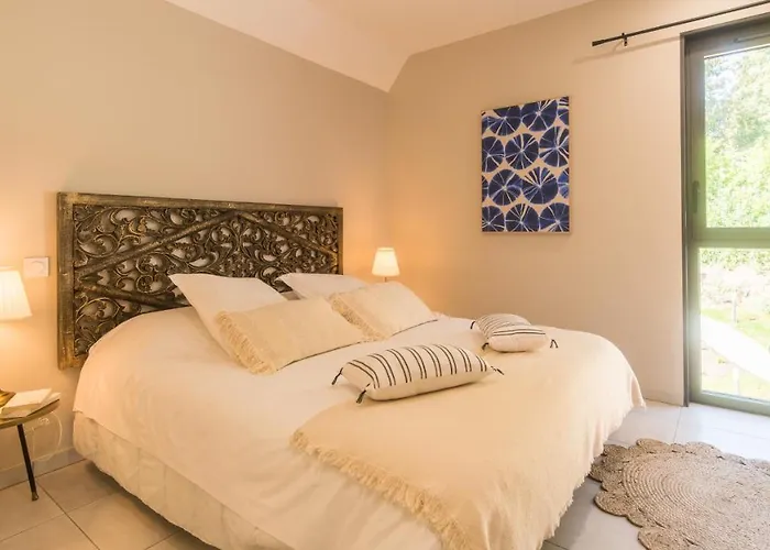 Belle Vue Avec Jacuzzi Privatif Villa *